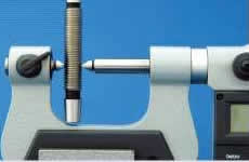 Screw thread micrometer