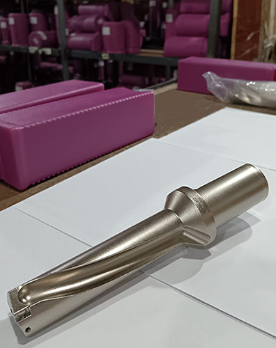 U drill / Indexable drill with internal cooling system