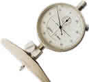 Dial depth indicator