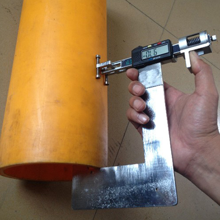 Pipe thickness gauge application